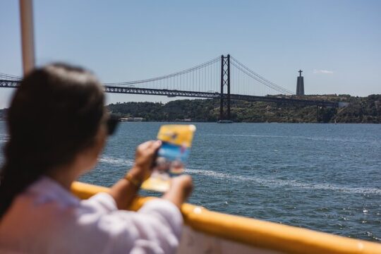 Lisbon Hop-On Hop-Off Bus Tour and River Cruise