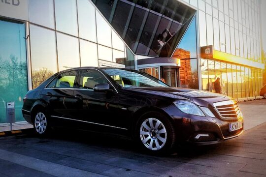 Private transfer: Krakow Airport - Krakow City