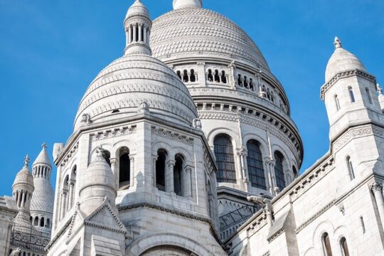 Private Tour of Montmartre in a Citroën Classic
