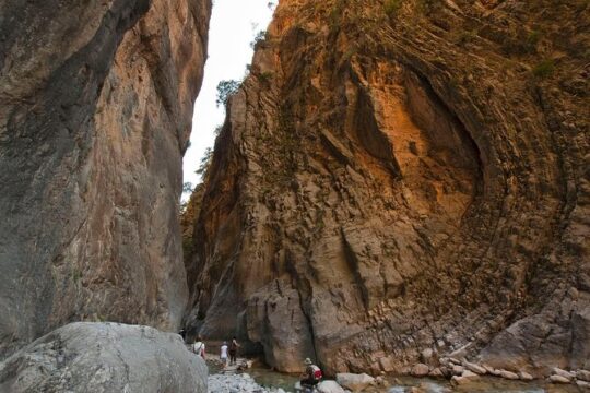 Samaria Gorge Transfer from Chania (price per group of 6)