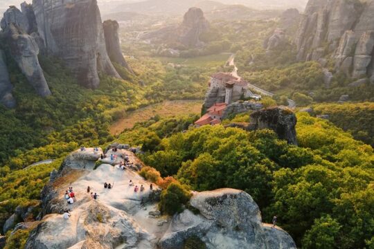 Meteora: Self-Guided App-Based Driving Tour