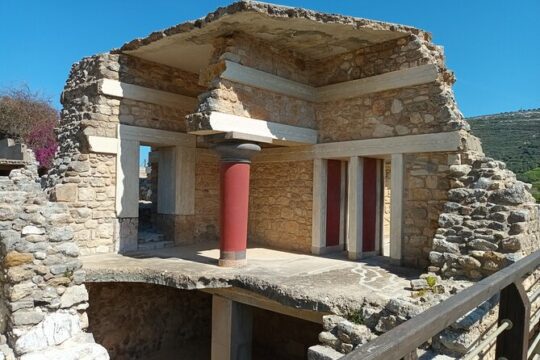 Guided Tour in Knossos Palace