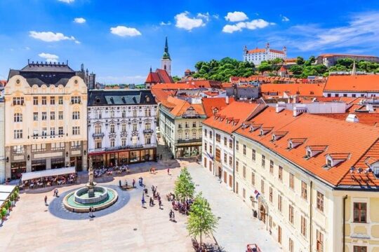 3 Hours Private Walking Tour with Beer Tasting in Bratislava