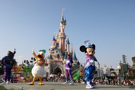 Paris Private Transfer Disneyland