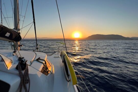 Private CATAMARAN daytrip - Lindos/ Rhodos with Lunch and drinks