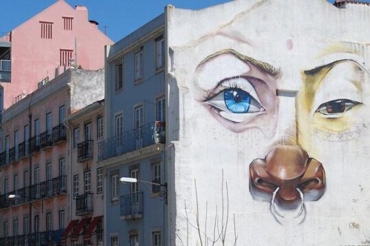 Exploring Urban Art: Tuk-Tuk Tour