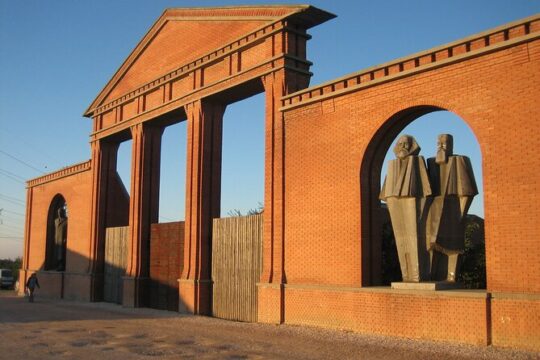 Guided Tour with Admission in Memento Park
