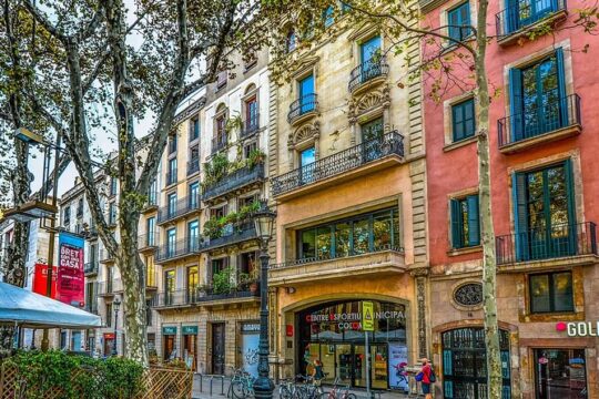 Private Transfer From Tarragona To Barcelona With a 2 Hour Stop