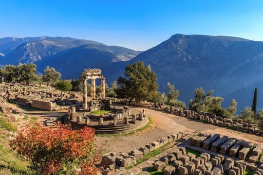 Thermopylae and Delphi Private Full-Day Tour from Athens