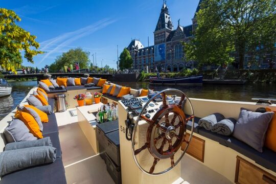 Amsterdam Private BBQ and Drinks Cruise With Onboard Chef