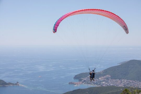 Paragliding in Budva