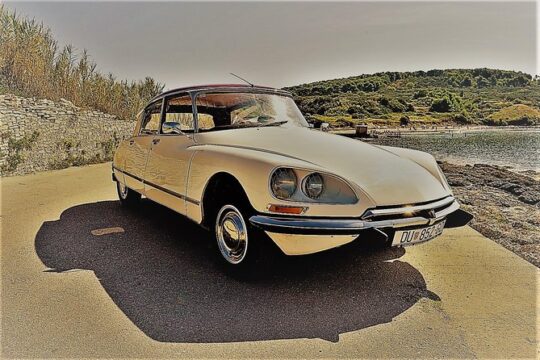 Private Tour of Dubrovnik with Legendary Classic Car Old-Timer