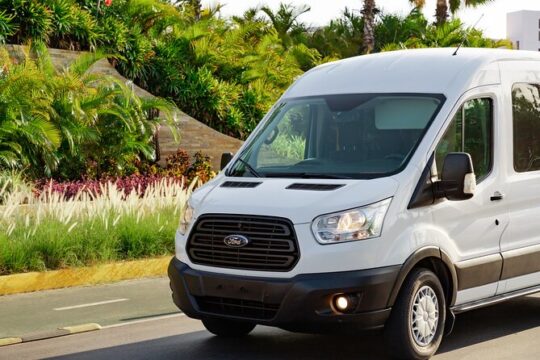 Private VAN Round-Trip from Airport to Hotels in Puerto Los Cabos