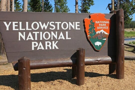 7 Day Tour from Denver with Yellowstone Grand Teton and Salt Lake