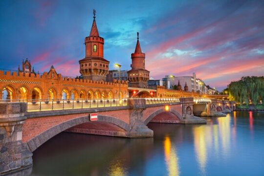 Berlin Scavenger Hunt and Best Landmarks Self-Guided Tour