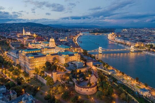 Budapest's TOP Sights Evening Cruise & Welcome Drink