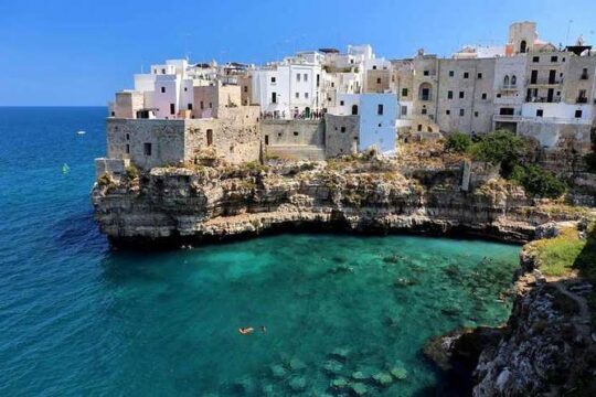 Alberobello and Polignano private walking tour