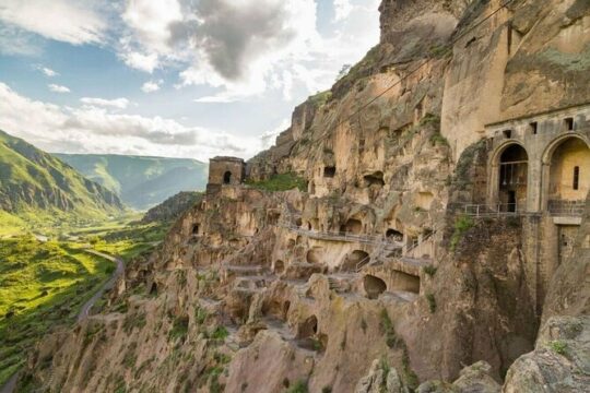 Best of Vardzia - Private 2 days tour to Borjomi, Rabati, Uplistsikhe and more