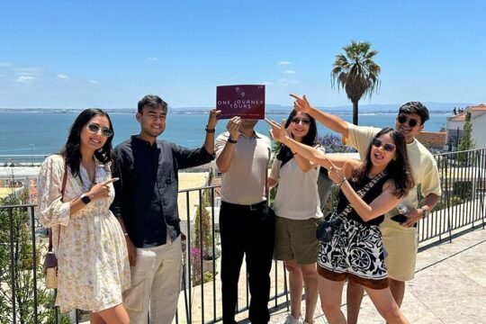 Lisbon's Royal Views: Castelo de São Jorge Entry & Alfama Tour