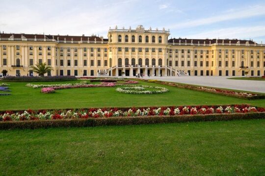 Private Vienna City Tour with Schonbrunn Palace Visit