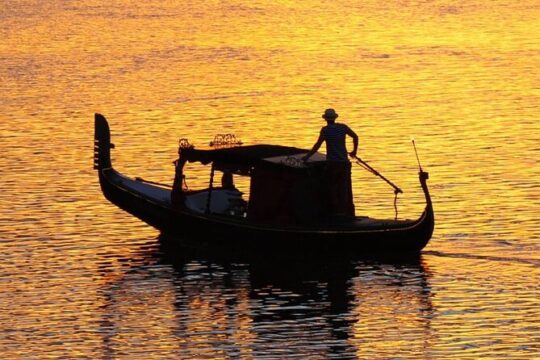1 Hour Private Romantic Gondola Cruises in Banksia Beach