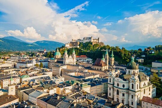Private Tour to the Eagles Nest & Salzburg (Austria) with Lunch