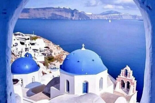 Santorini Private Tour in Minibus