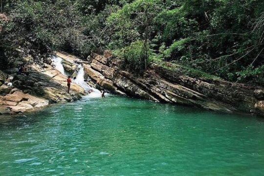 Private El Yunque Waterslides and Luquillo Beach Tour