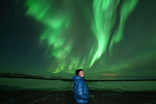 Small group Hunting for the Northern Lights in Reykjavík engrus