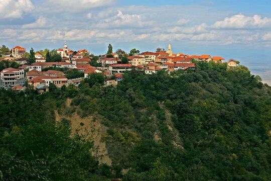 Kakheti wine Tour: Telavi-Kvareli-Signagi and Wine cellars