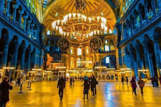 Istanbul City Tour Private Shopping and Cultural Van or Bus