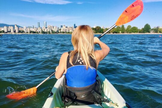 3 Hour Kayak in Vancouver with Coffee on the Beach