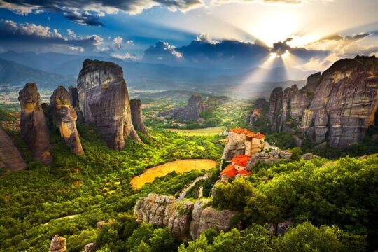 2-Days Private Tour to Delphi and Meteora
