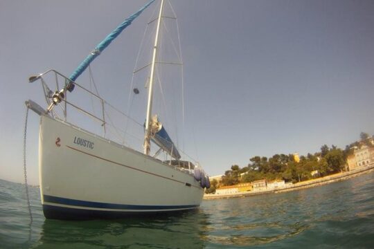 Sail away in Lisbon - Private Boat Tour with lunch