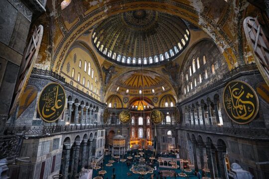 Wonderful Topkapi Palace With Harem and Hagia Sophia Private Tour