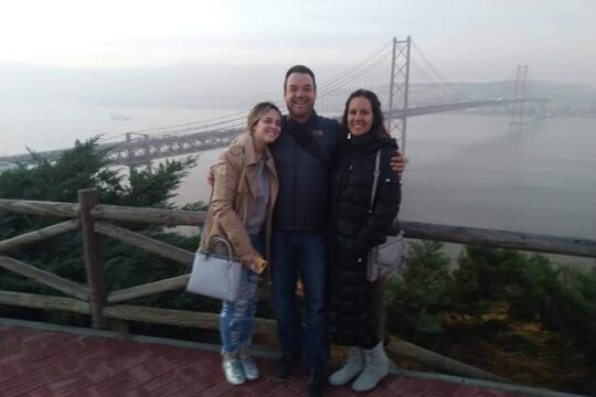Serra Arrábida-Azulejos Natural Park private tour and wine tour departure Lisbon