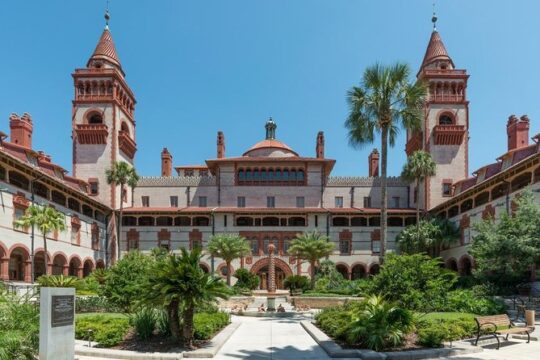 Self-Guided Scavenger Hunt: The Pretty Ancient City