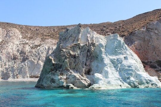 Private Sailing Catamaran in Santorini with BBQ Meal and Drinks