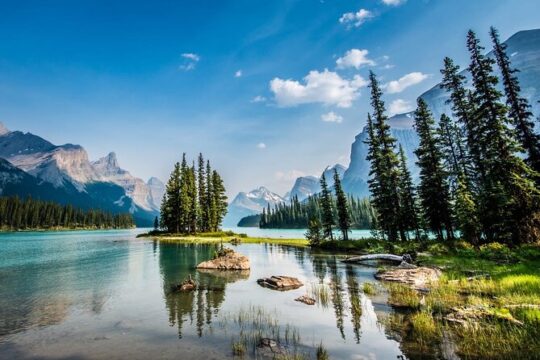 Rockies 4 Day tour from Calgary visit Icefield Jasper and Yoho NP