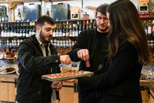 All Local Paris Montmartre Tour with Bites and Stories