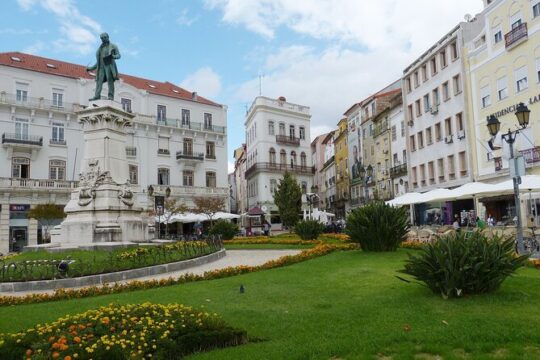 Private day trip from Lisboa to Coimbra, English speaking driver
