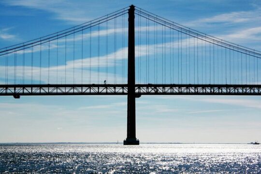 Lisbon Private Sailing Cruise, drink included (options: 2h, 3h, 4h, 6h or 8h)