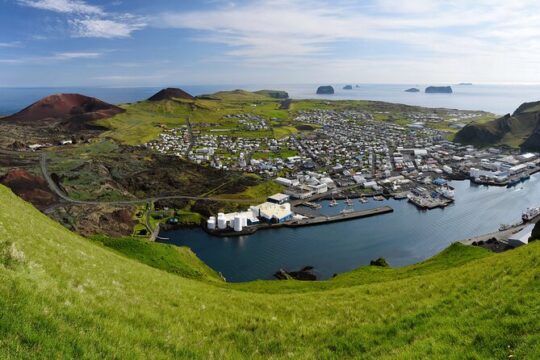 Reykjavik - Westman Islands (Bus transfer to Landeyjahöfn)