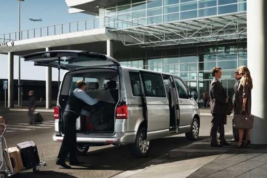 Transfer between Rome and the Fiumicino Airport FCO