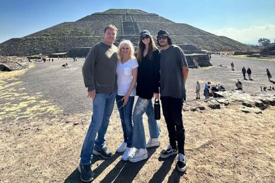 Private Tour with local guide to Teotihuacan