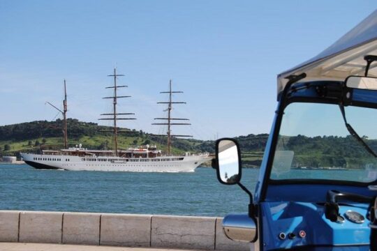 Belem Tour by Tuk Tuk from Lisbon