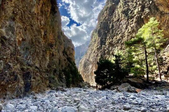 Private Roundtrip Transfer from Chania to Samaria Gorge Park