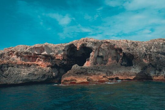 Tour of Ortigia and sea caves by boat in Syracuse