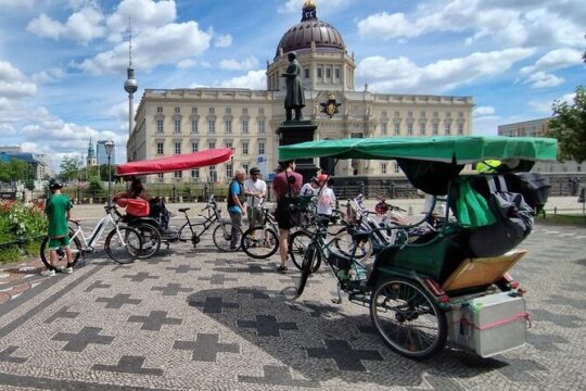 3,5 Hours Highlights Berlin Rickshaw private driver shared Guide