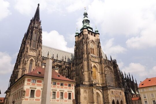 Prague Castle: Admission Ticket With Bus Transfer And Audioguide